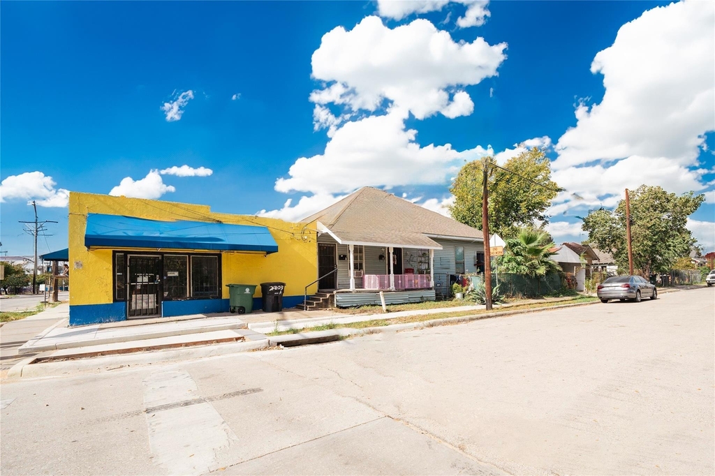 2303 Chestnut Street - Photo 10