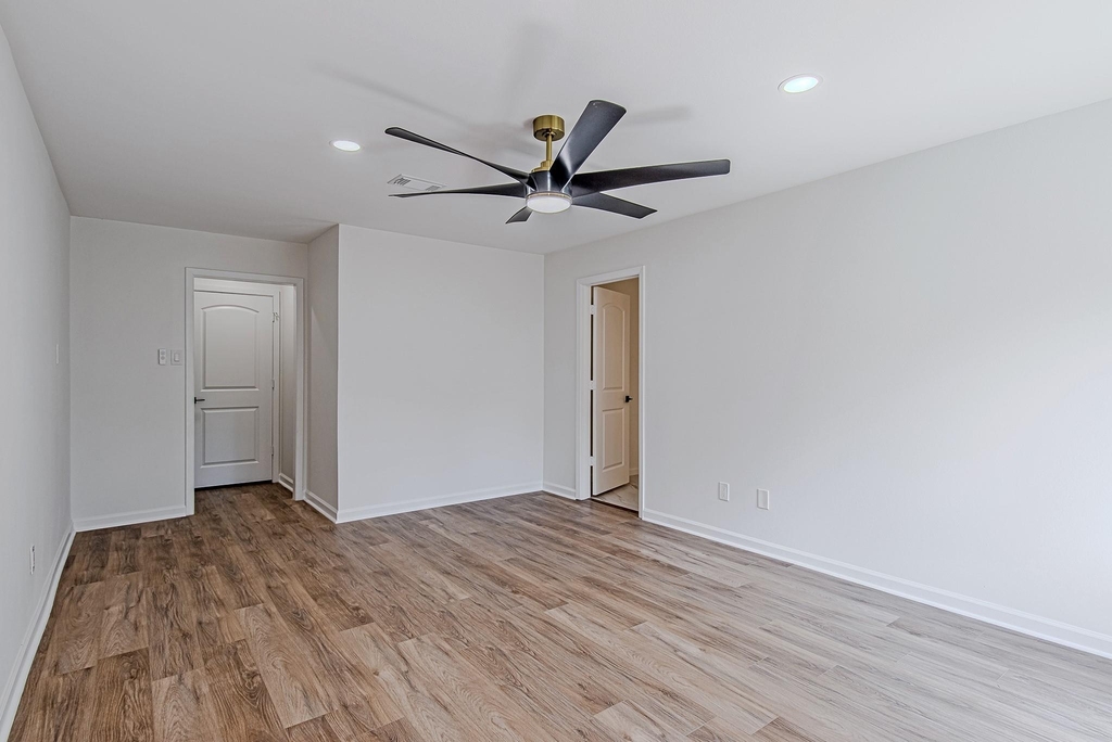 3406 Forest Village Drive - Photo 27