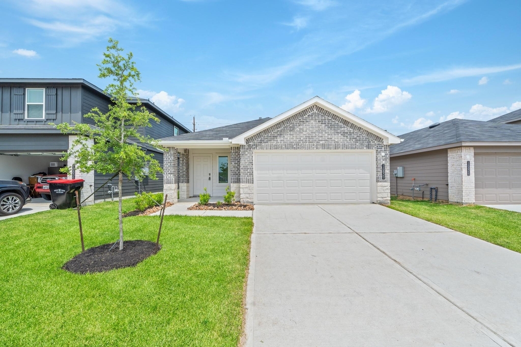 16830 Paintbrush Hollow Lane - Photo 0