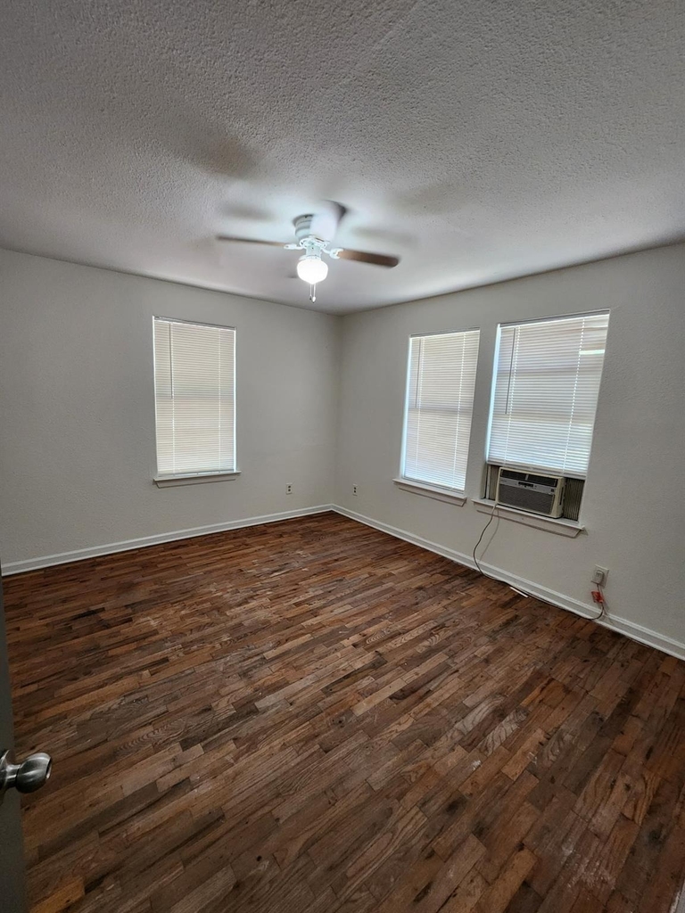 112 1st Avenue N - Photo 6