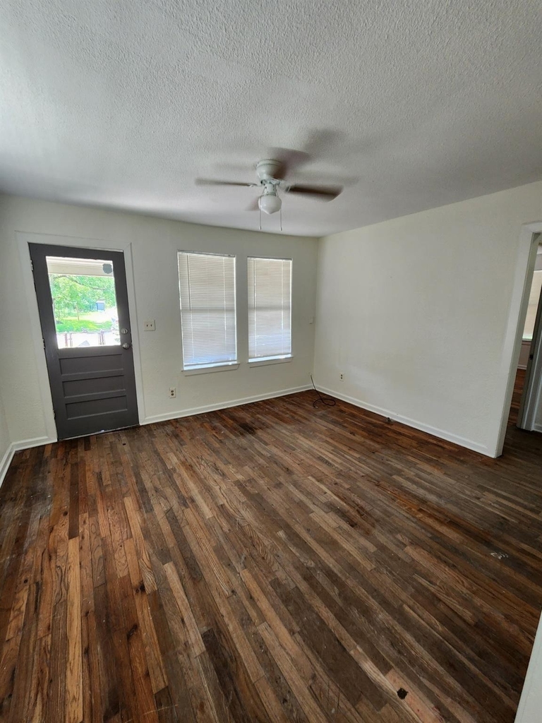 112 1st Avenue N - Photo 4