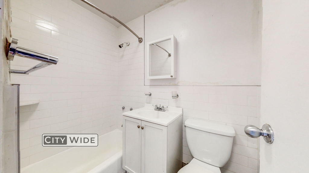 257 East 61st Street - Photo 3