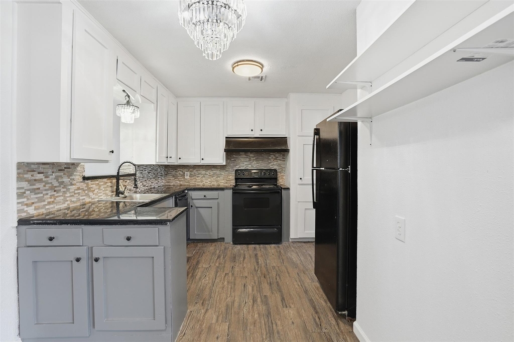 612 Sunset Lane - Photo 2