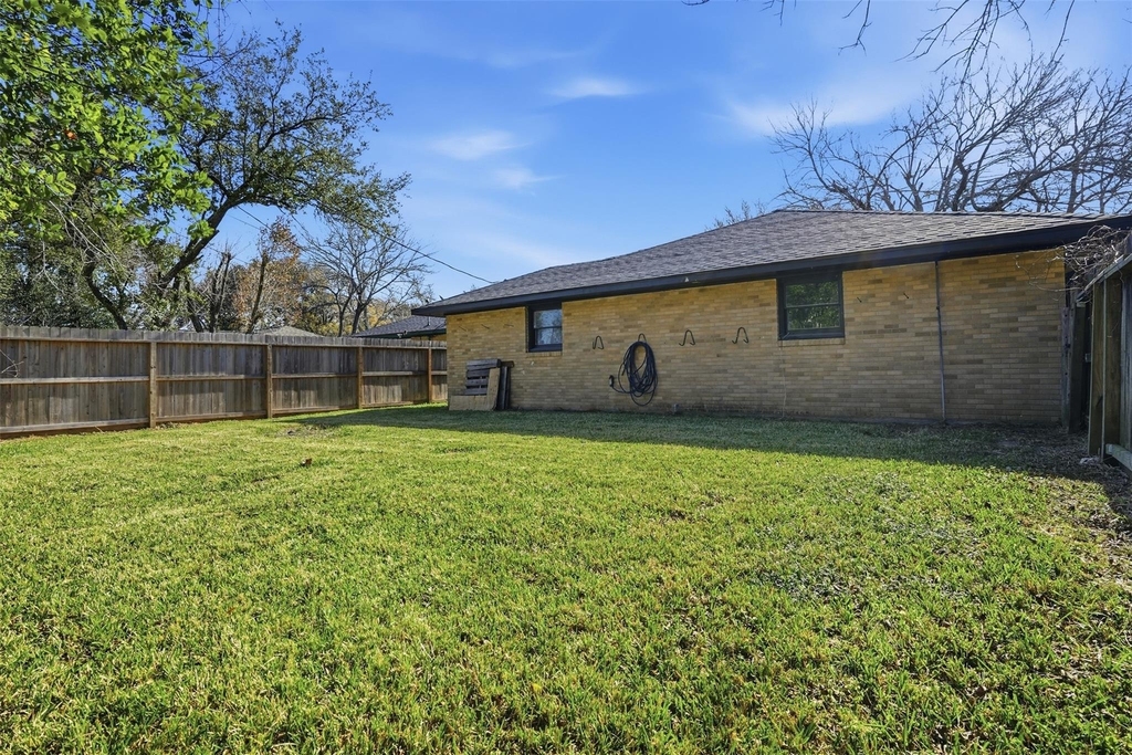 612 Sunset Lane - Photo 5