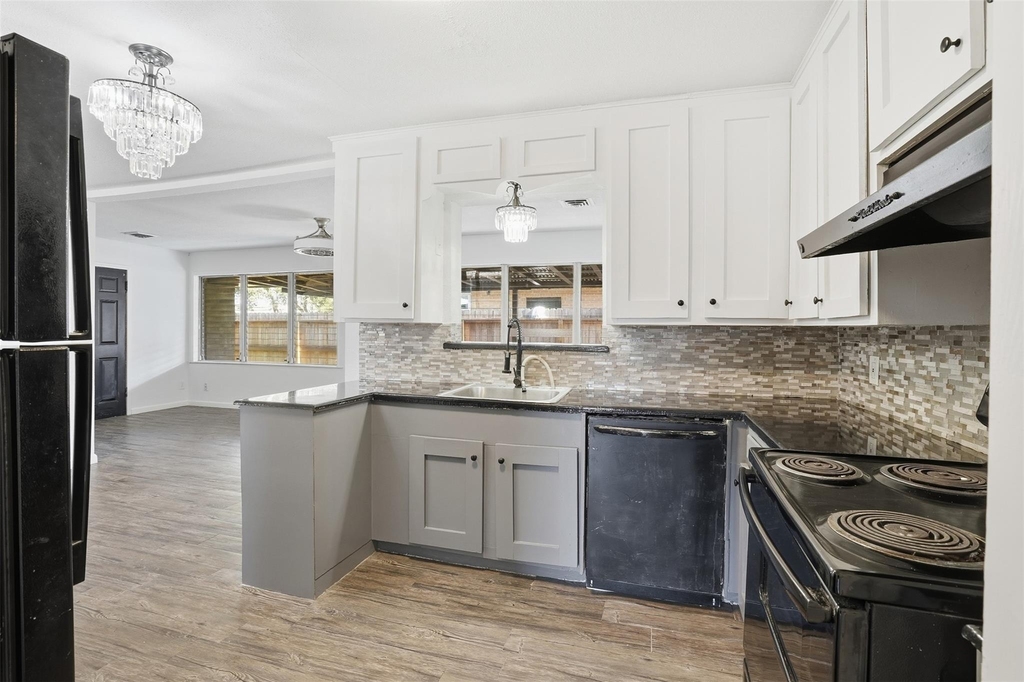 612 Sunset Lane - Photo 3