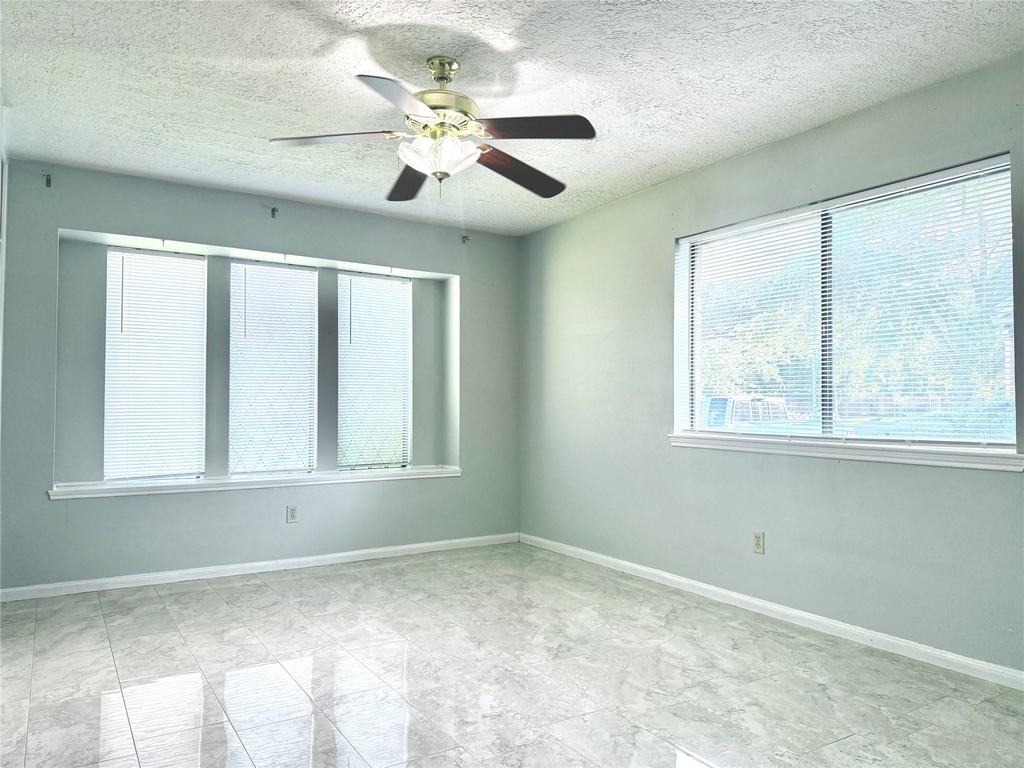 9002 Sabastian Drive - Photo 16