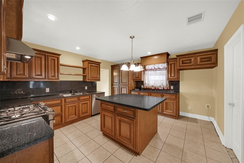 10210 Moers Road - Photo 15