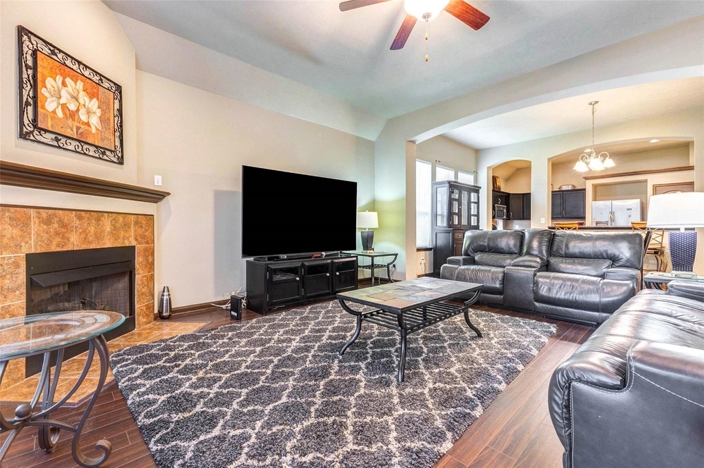 940 Oak Lynn Drive - Photo 4