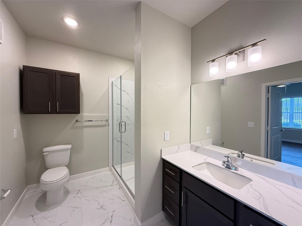 2102 Antoine Drive - Photo 5