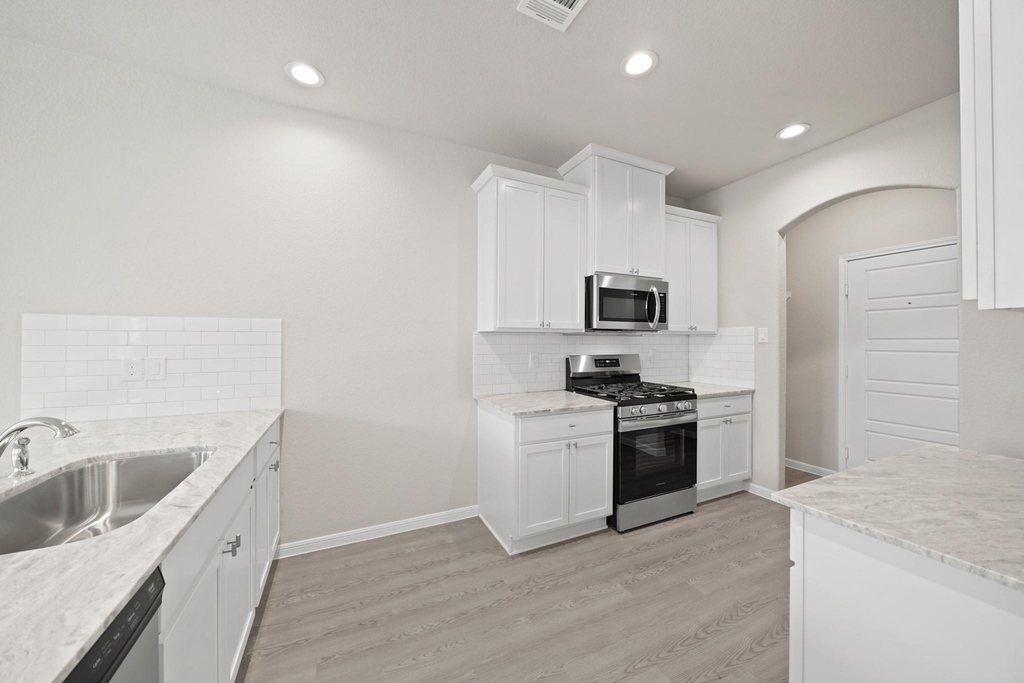 831 Red Oakland Drive - Photo 4