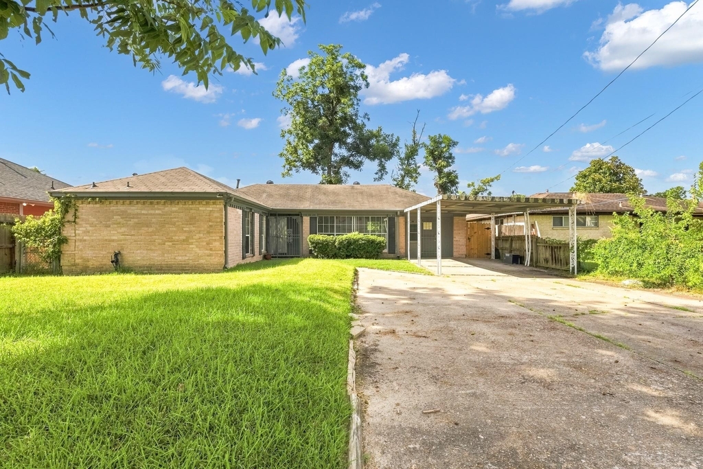 6926 Finch Street - Photo 0