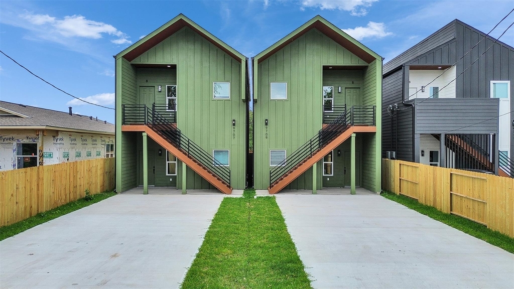 9707 Cargill Street - Photo 0