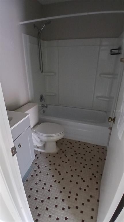1374 Giles Avenue - Photo 3