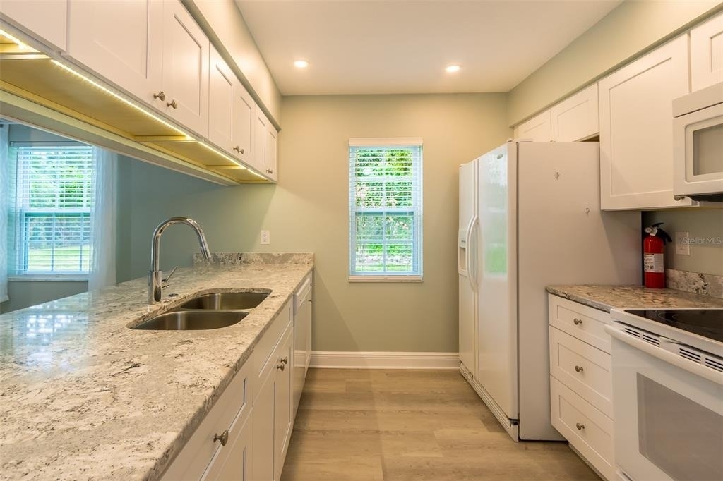 355 23rd Avenue Sw - Photo 16