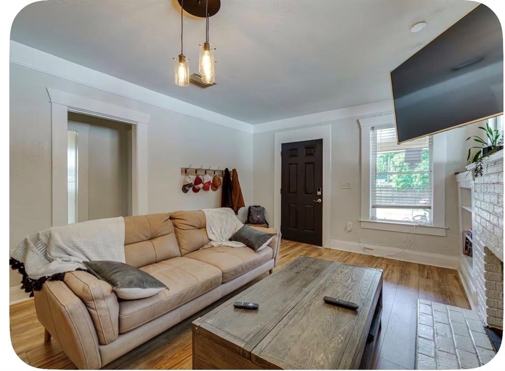 405 E Adalee Street - Photo 3