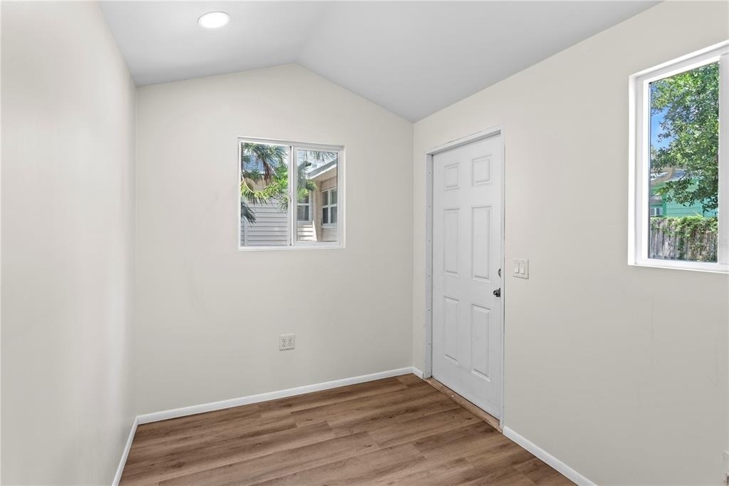 1175 Highland Court N - Photo 27