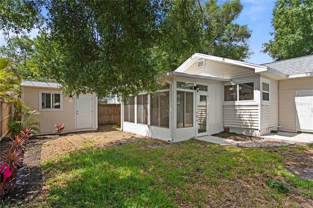 1175 Highland Court N - Photo 3