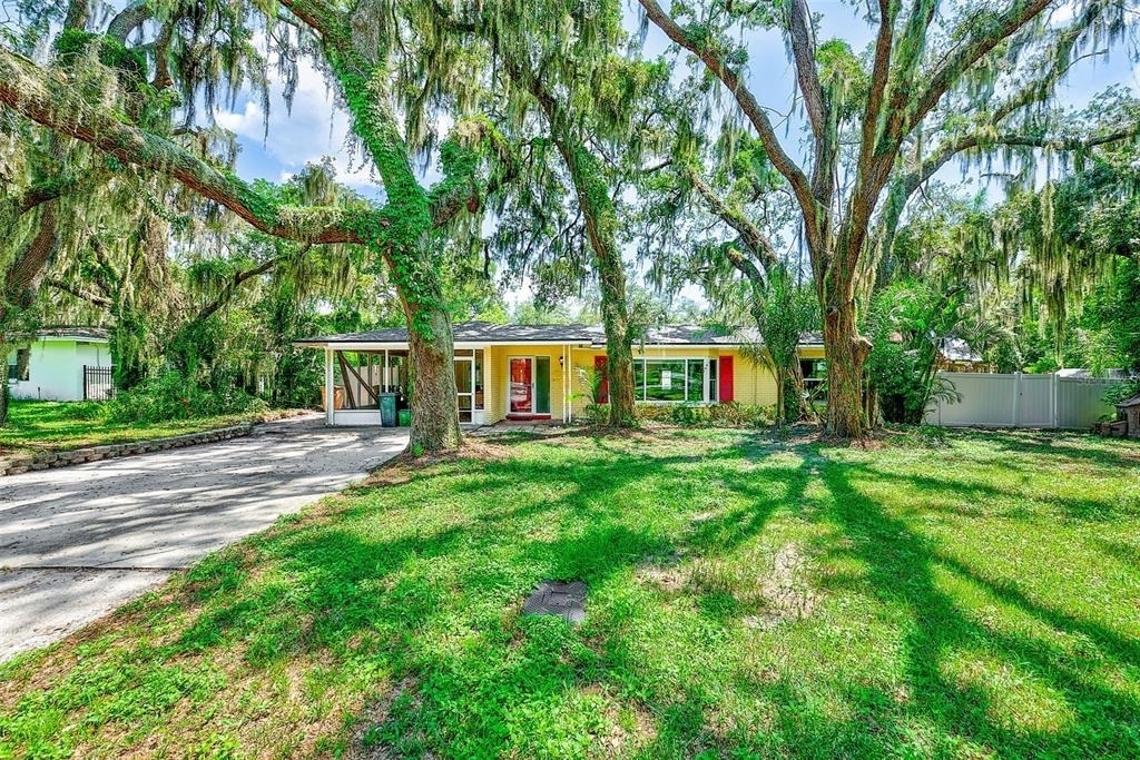 303 Saint Augustine Avenue - Photo 0