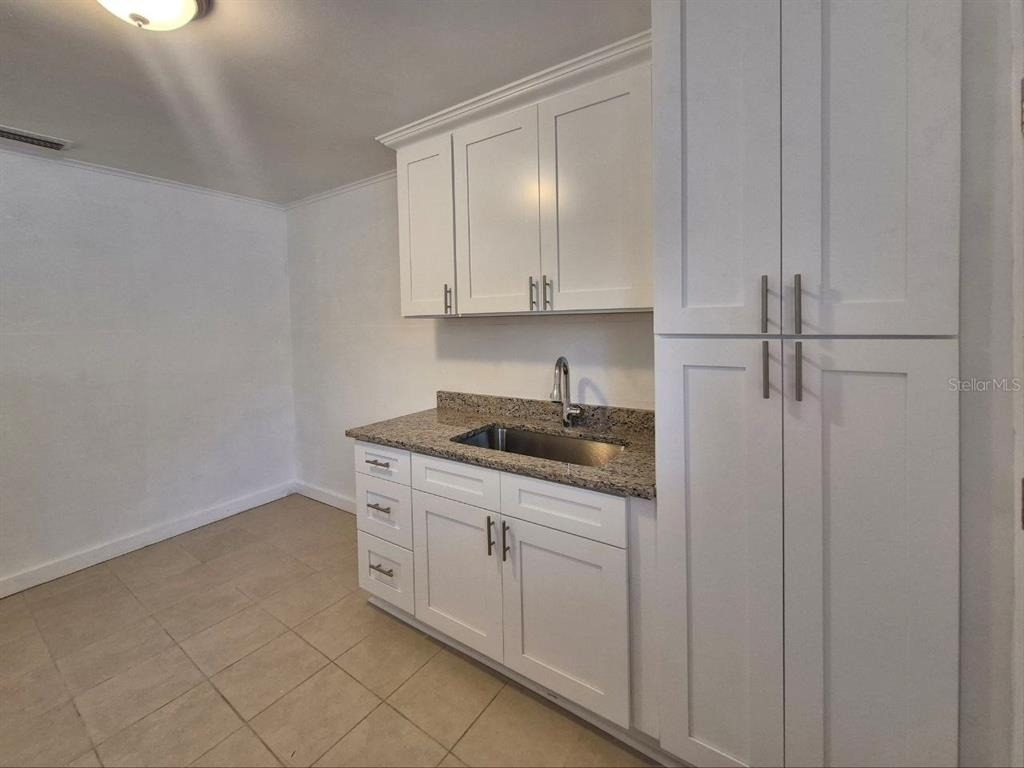 1726 W Chestnut Street - Photo 7