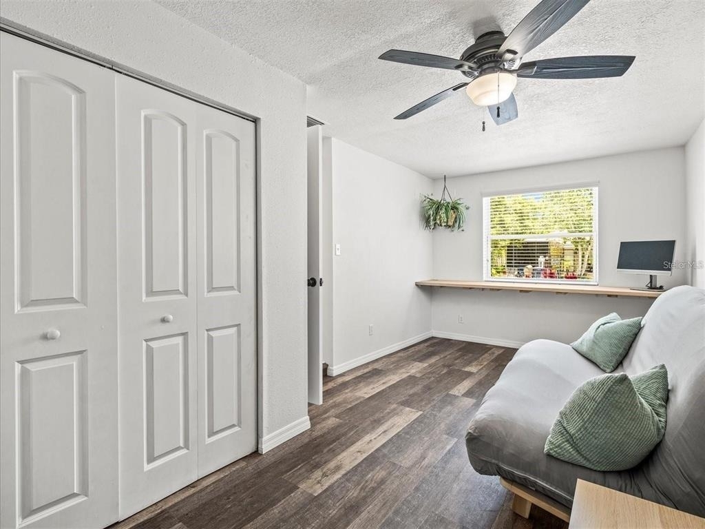 3138 W Varn Avenue - Photo 9