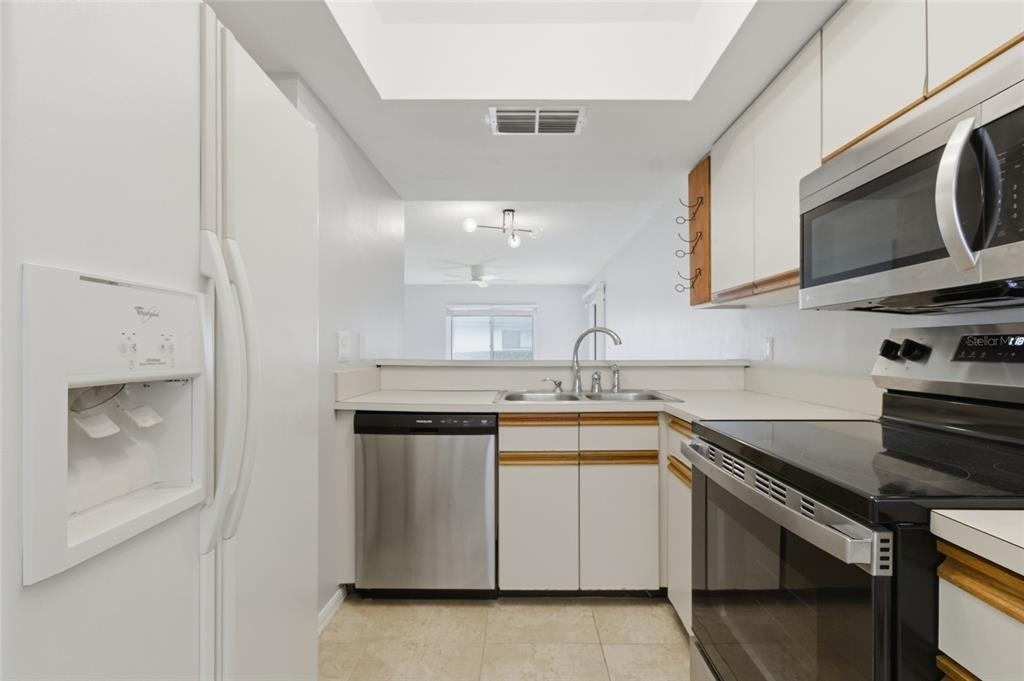 2701 Countryside Boulevard - Photo 8