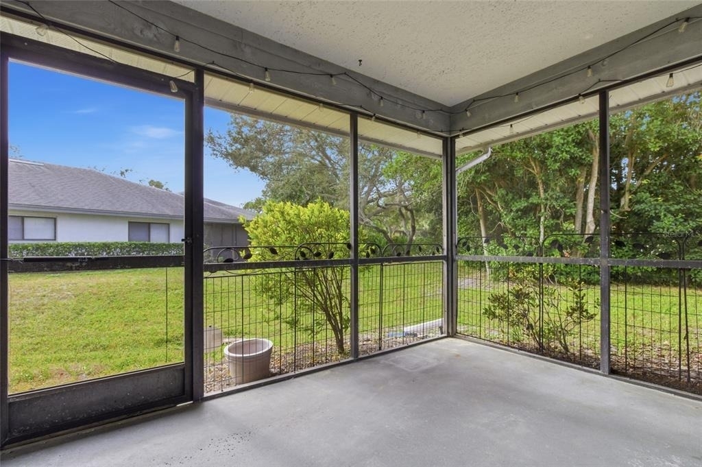 2701 Countryside Boulevard - Photo 2