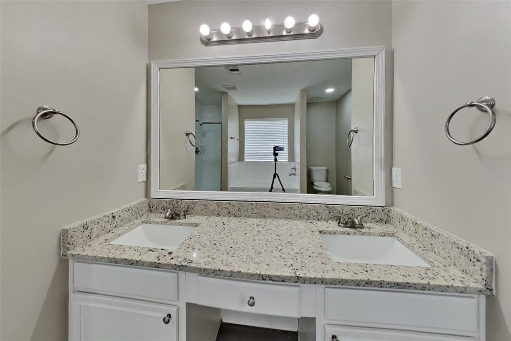21884 Whispering Forest Drive - Photo 8