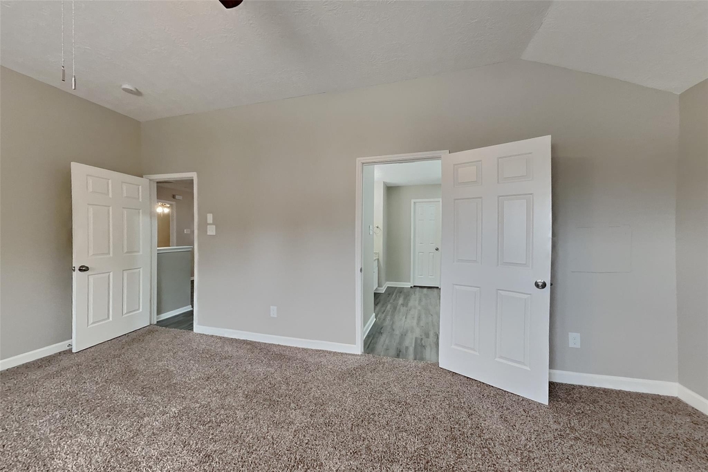 21884 Whispering Forest Drive - Photo 5