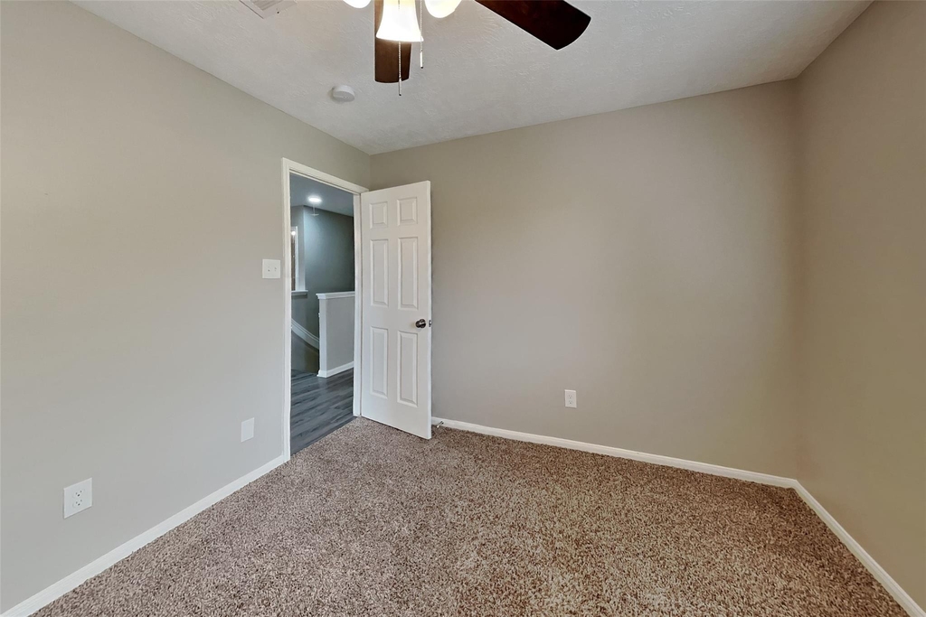 21884 Whispering Forest Drive - Photo 9