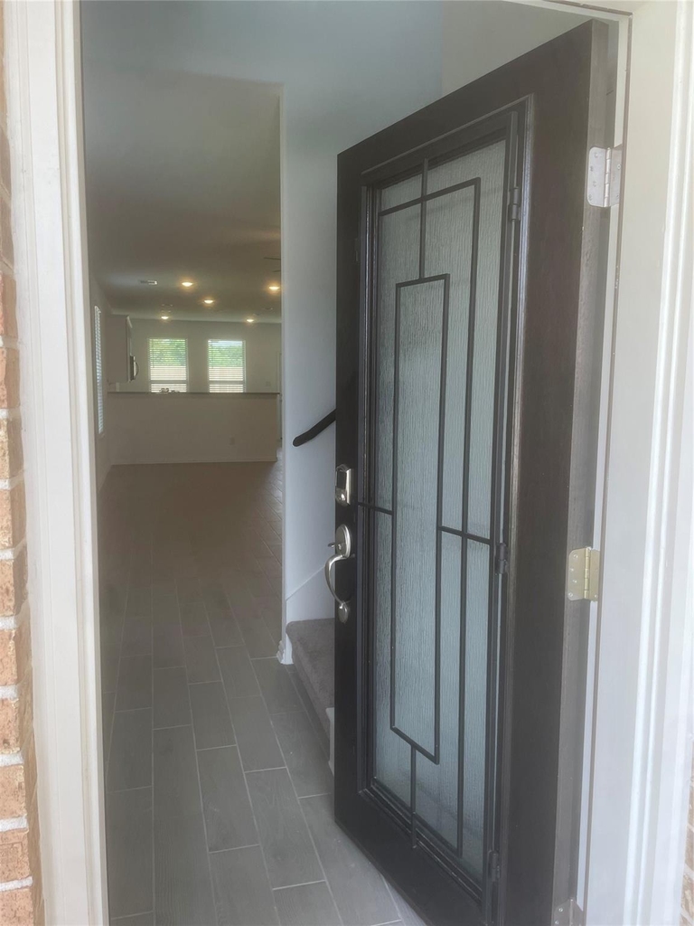8111 Royal Palm Ct - Photo 1