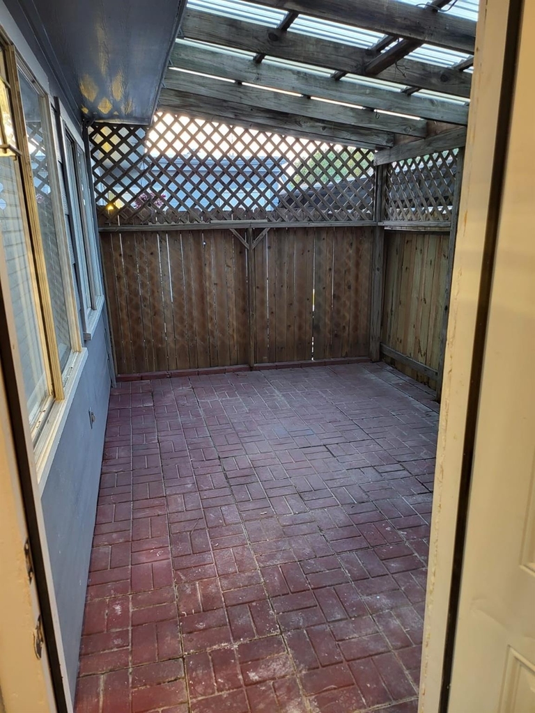 11002 Hammerly Boulevard - Photo 3