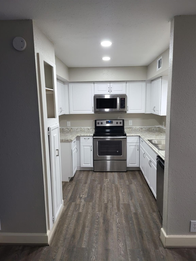 11002 Hammerly Boulevard - Photo 16