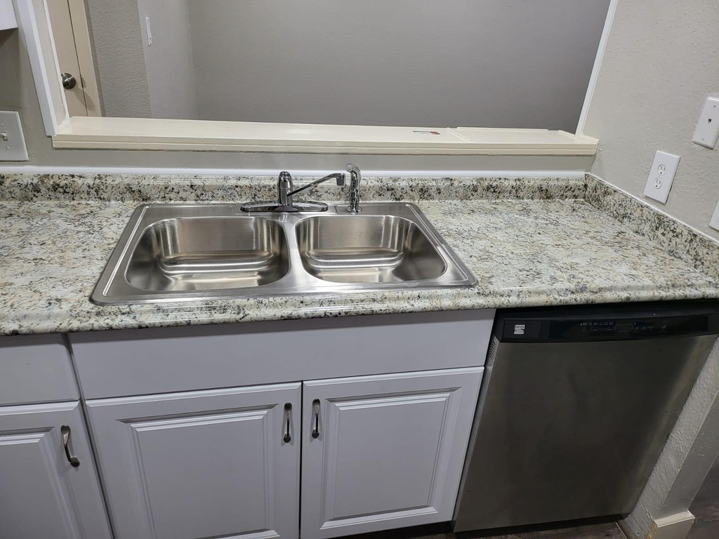 11002 Hammerly Boulevard - Photo 5