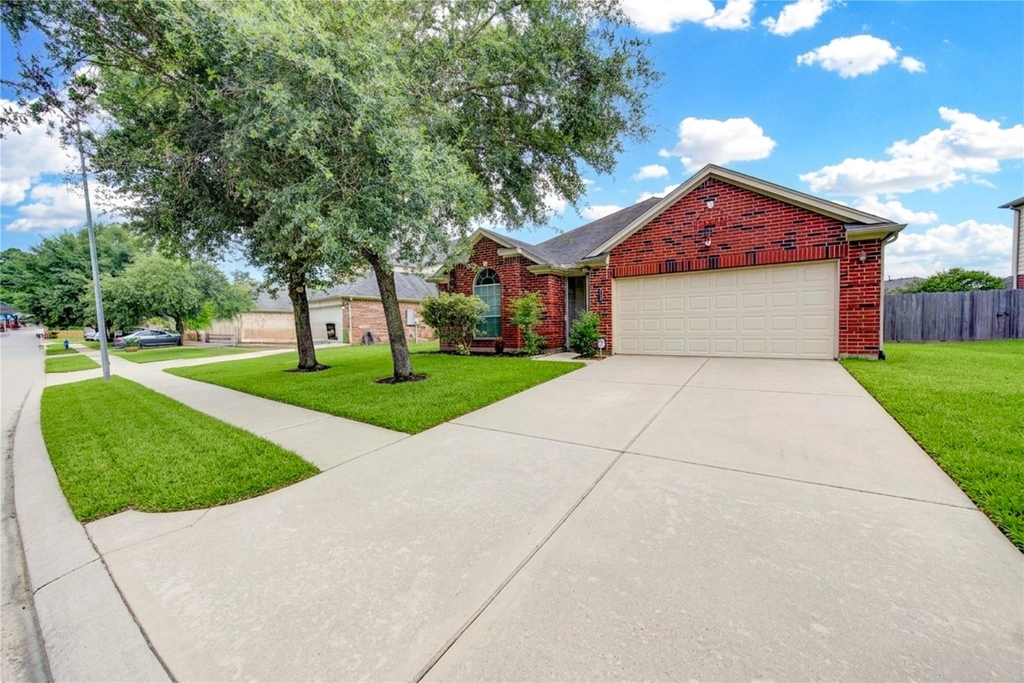 14027 Coveney Drive - Photo 2