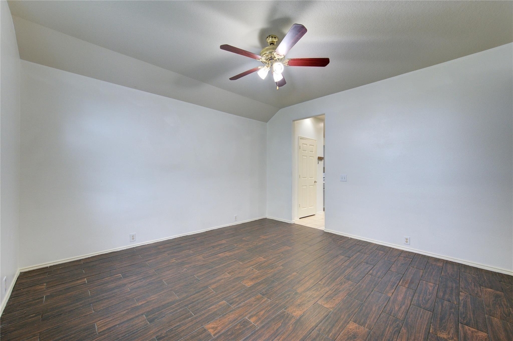 14027 Coveney Drive - Photo 6