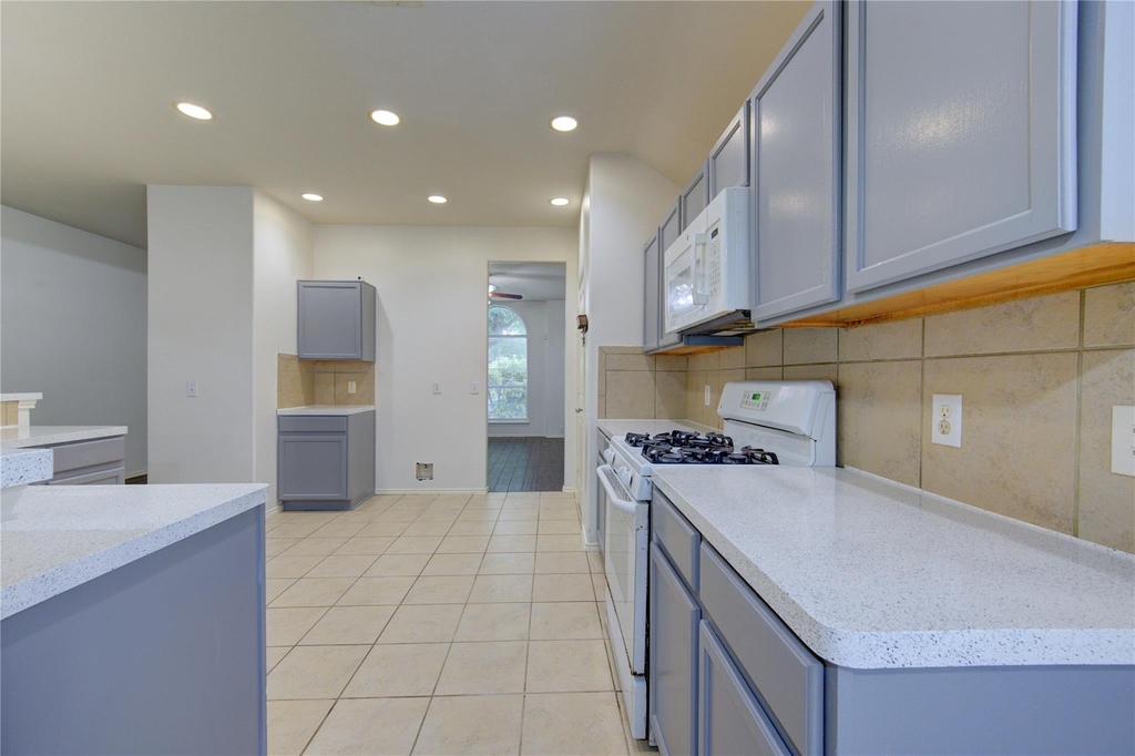 14027 Coveney Drive - Photo 14
