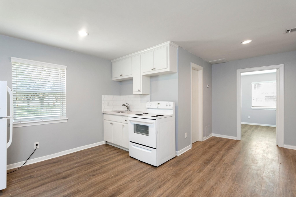 3601 Murworth Drive - Photo 2