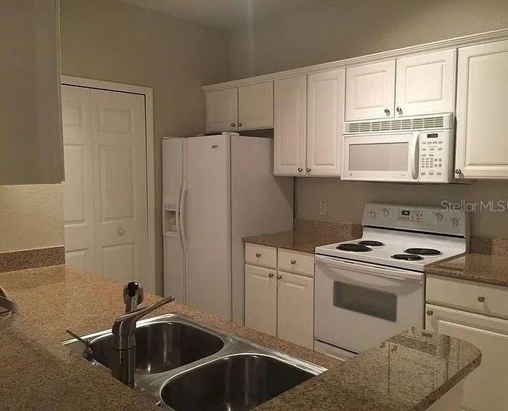 1301 Eastern Pecan Place - Photo 6