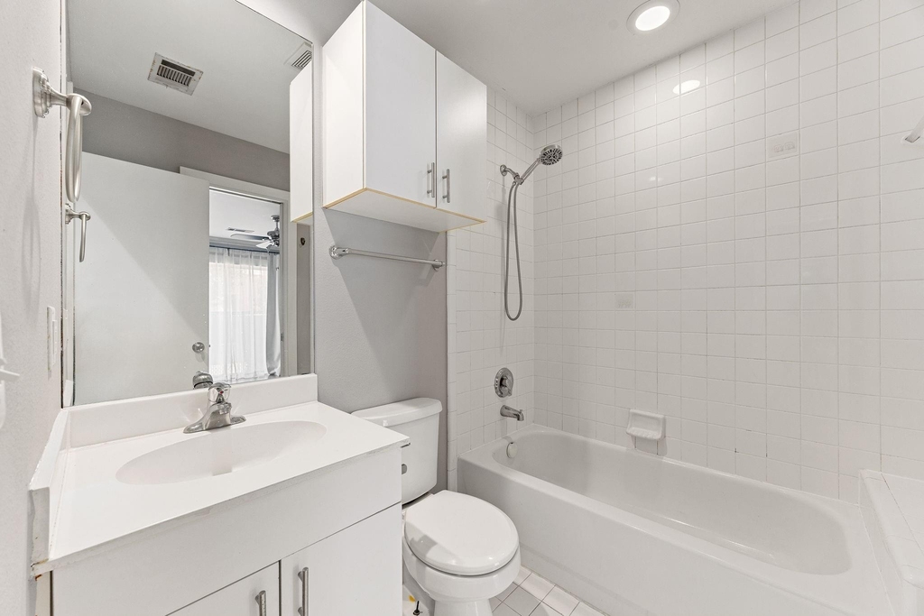 913 Robin Street - Photo 20