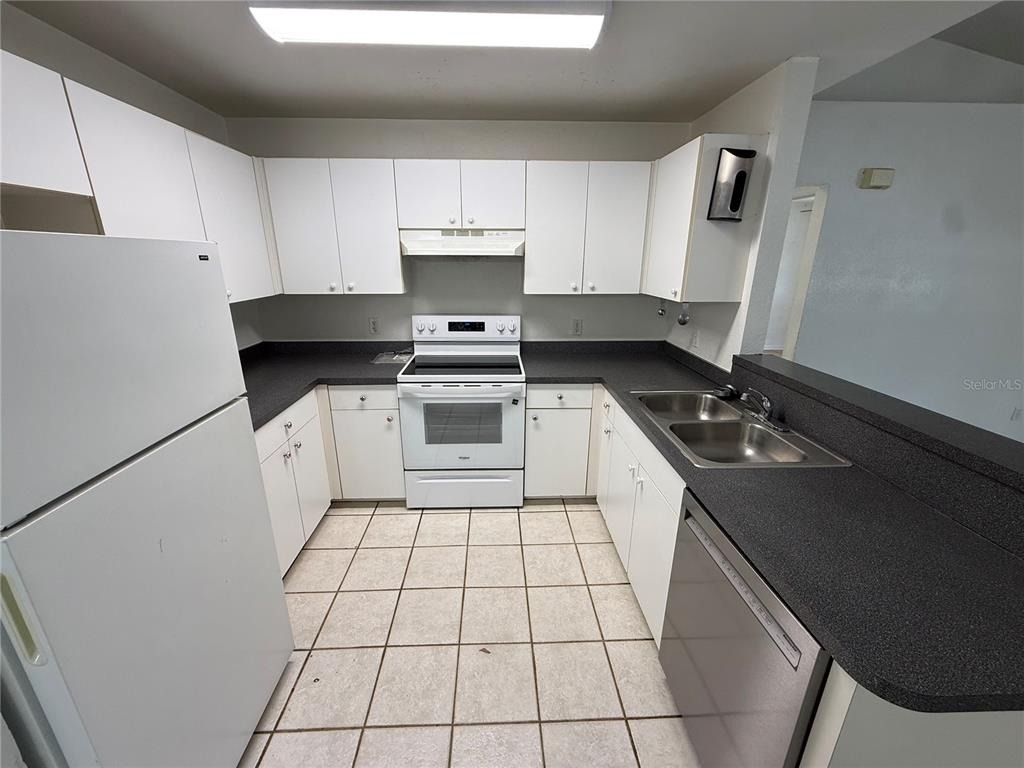 9515 Sw 31st Court - Photo 4