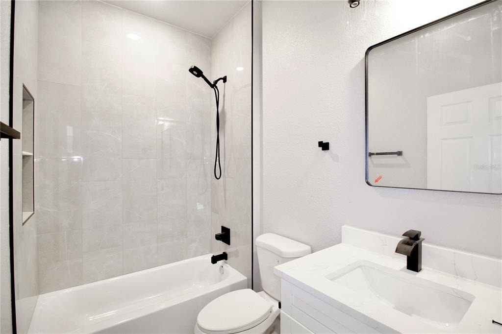 4000 Garienda Avenue - Photo 32