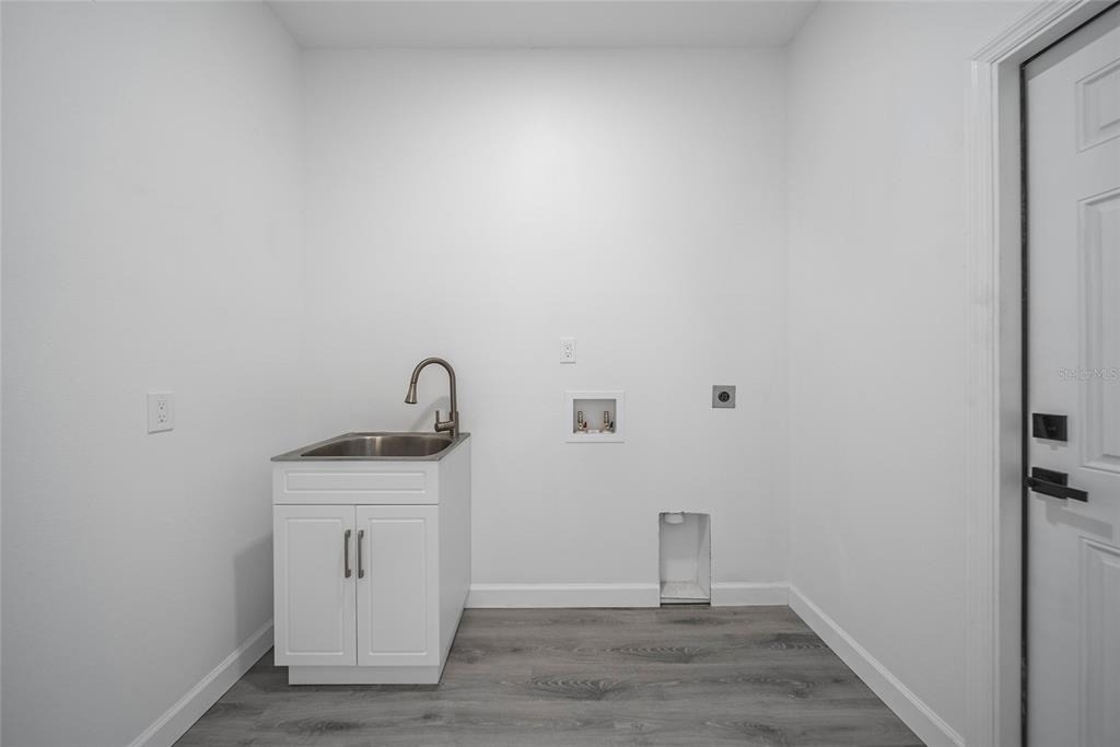 3908 Garienda Avenue - Photo 28