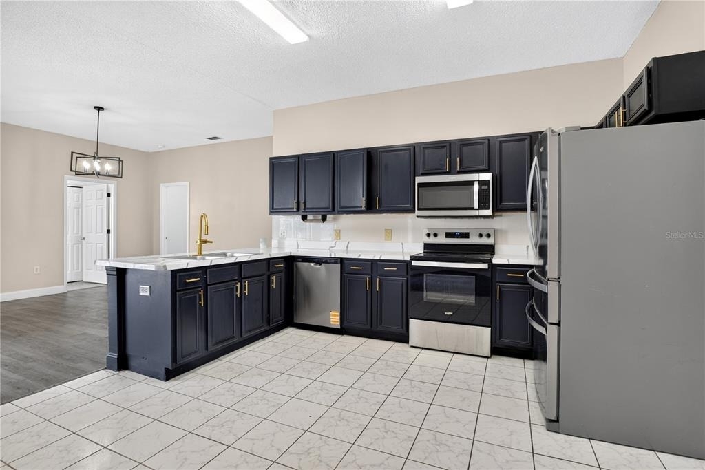 121 Aurelia Court - Photo 8