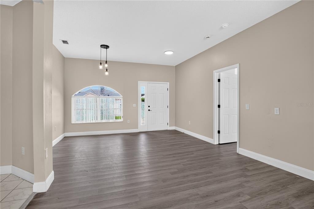 121 Aurelia Court - Photo 4