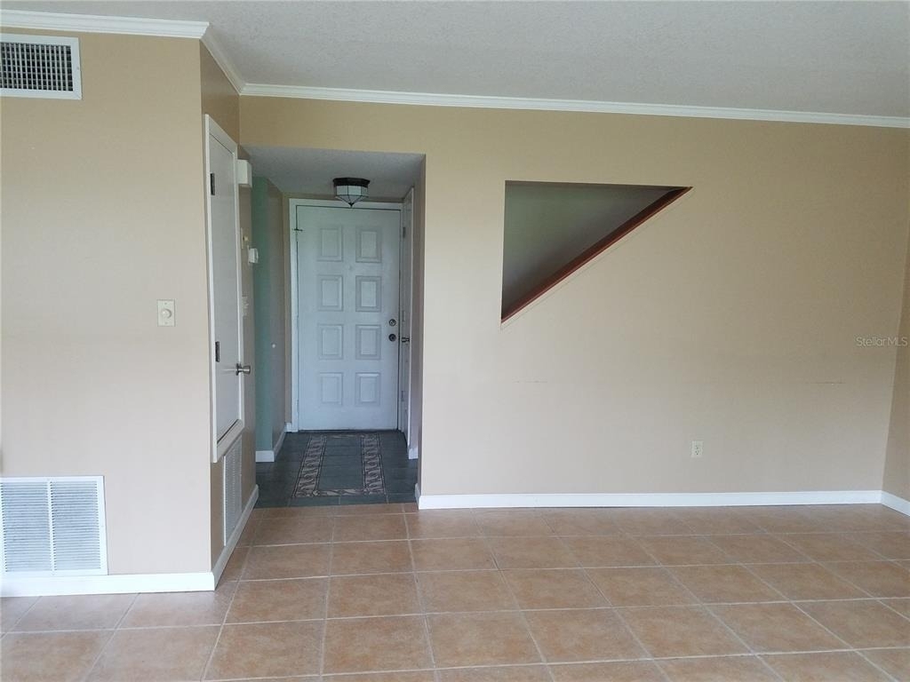 5421 Vineland Road - Photo 1