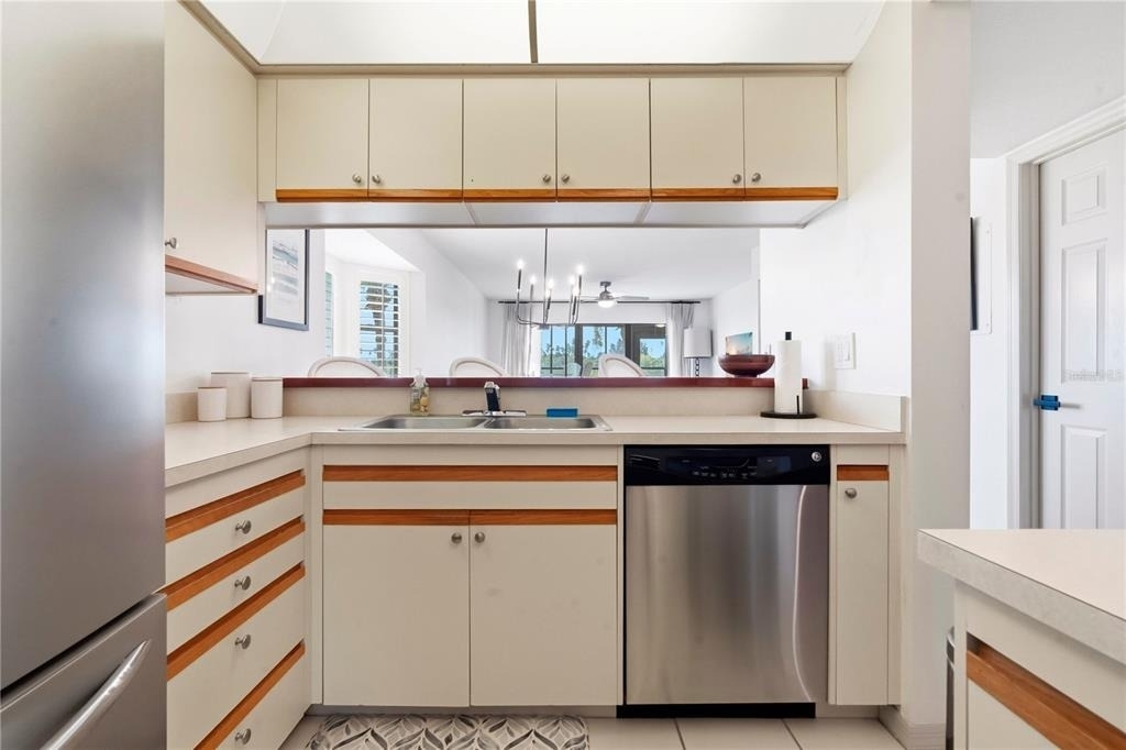 460 Bouchelle Drive - Photo 14