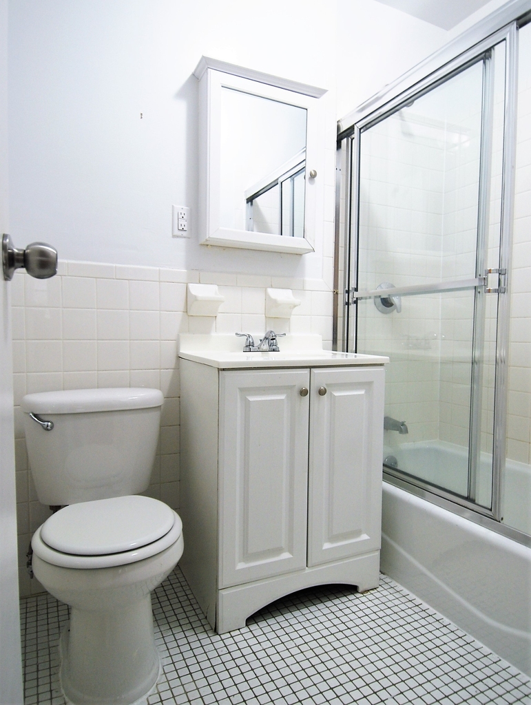 2415 Adam Clayton Powell Jr Boulevard - Photo 2