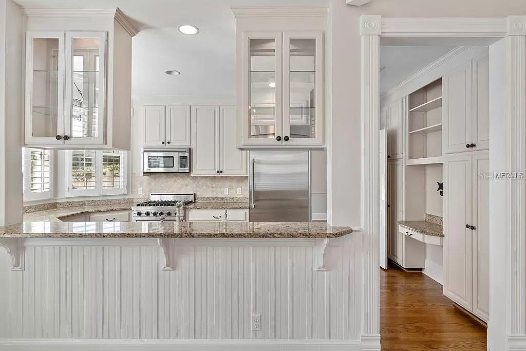 1119 Belleaire Circle - Photo 19