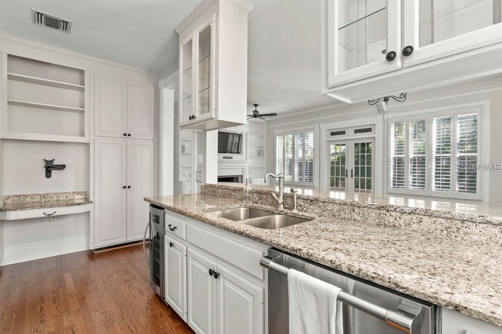 1119 Belleaire Circle - Photo 18