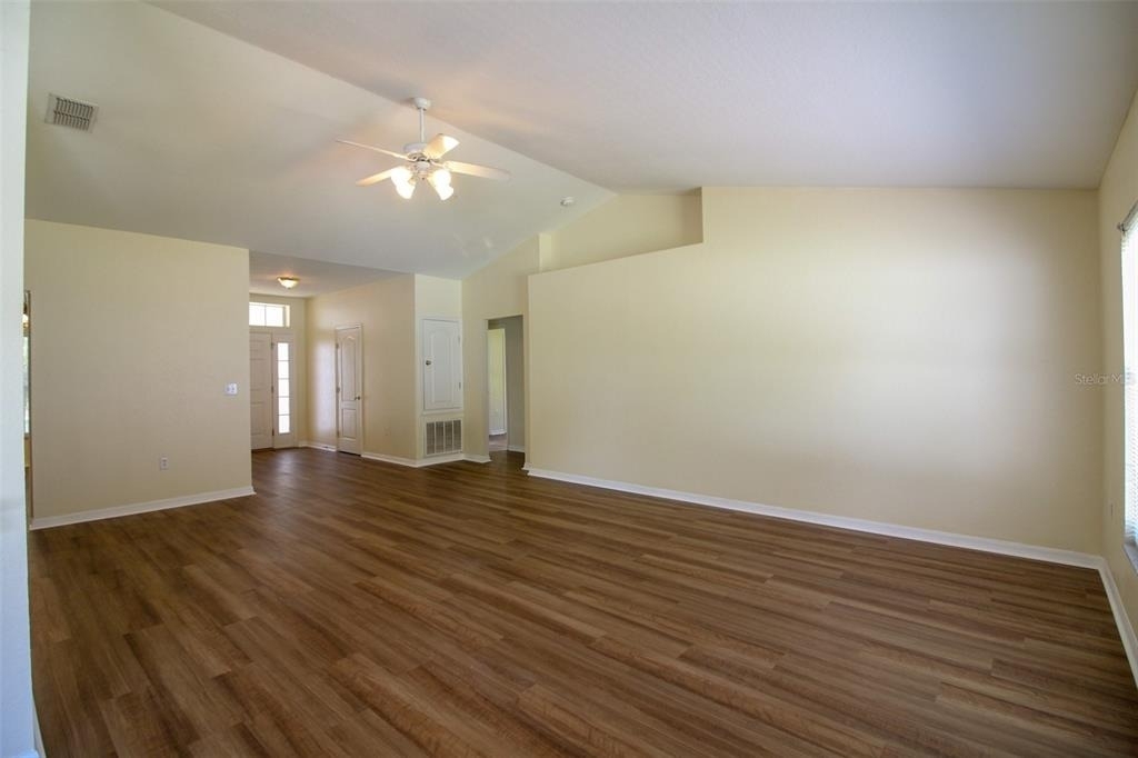 6719 Highlands Creek Boulevard - Photo 9